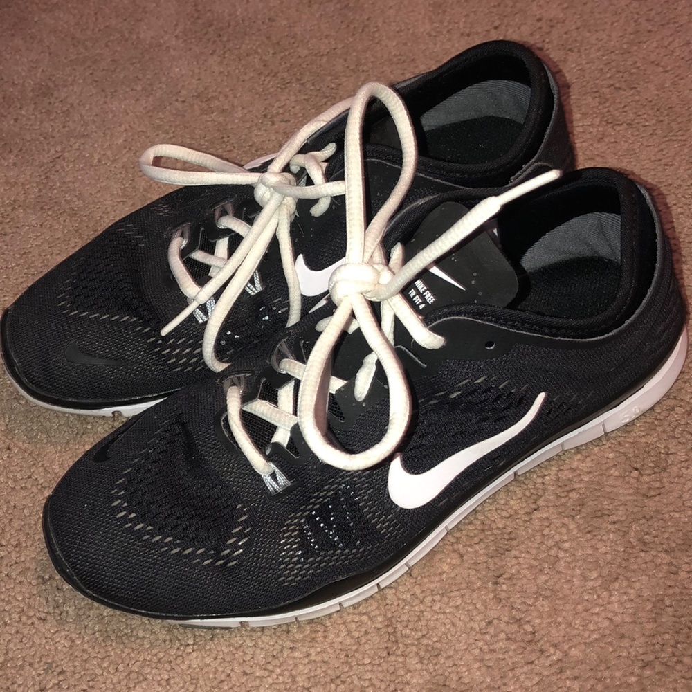 NIKE SNEAKERS